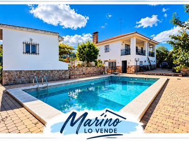 Chalet con balcón en venta en Calle Antonio Machado
