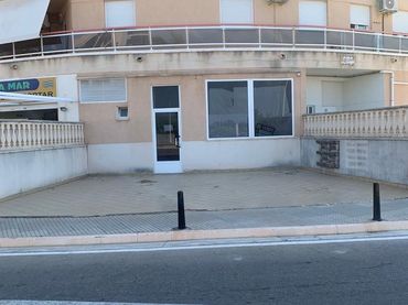Local comercial en venda a Guardamar de la Safor