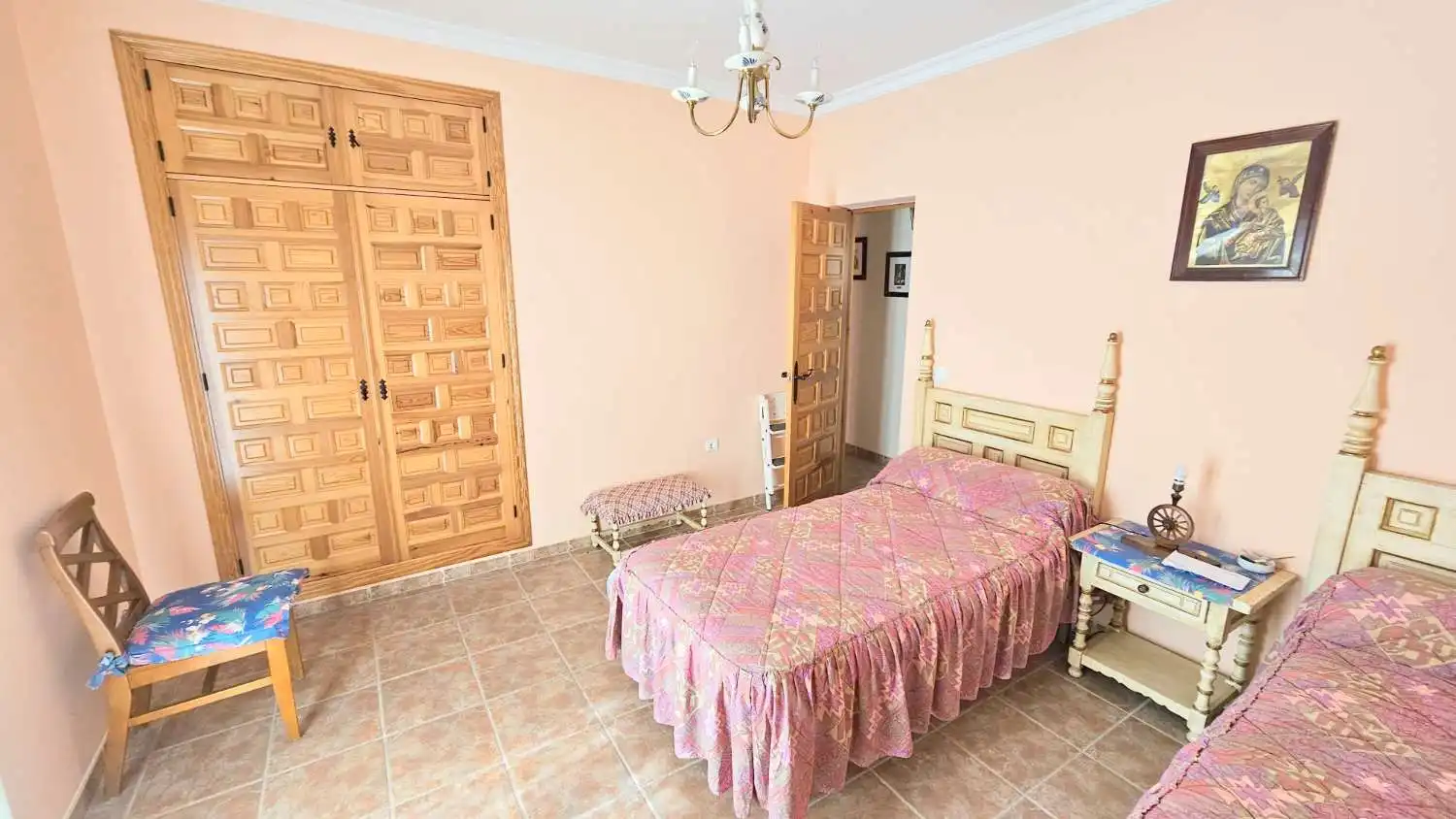 Dormitori de Casa adosada en venda en Vélez-Málaga amb Terrassa, Traster i Moblat