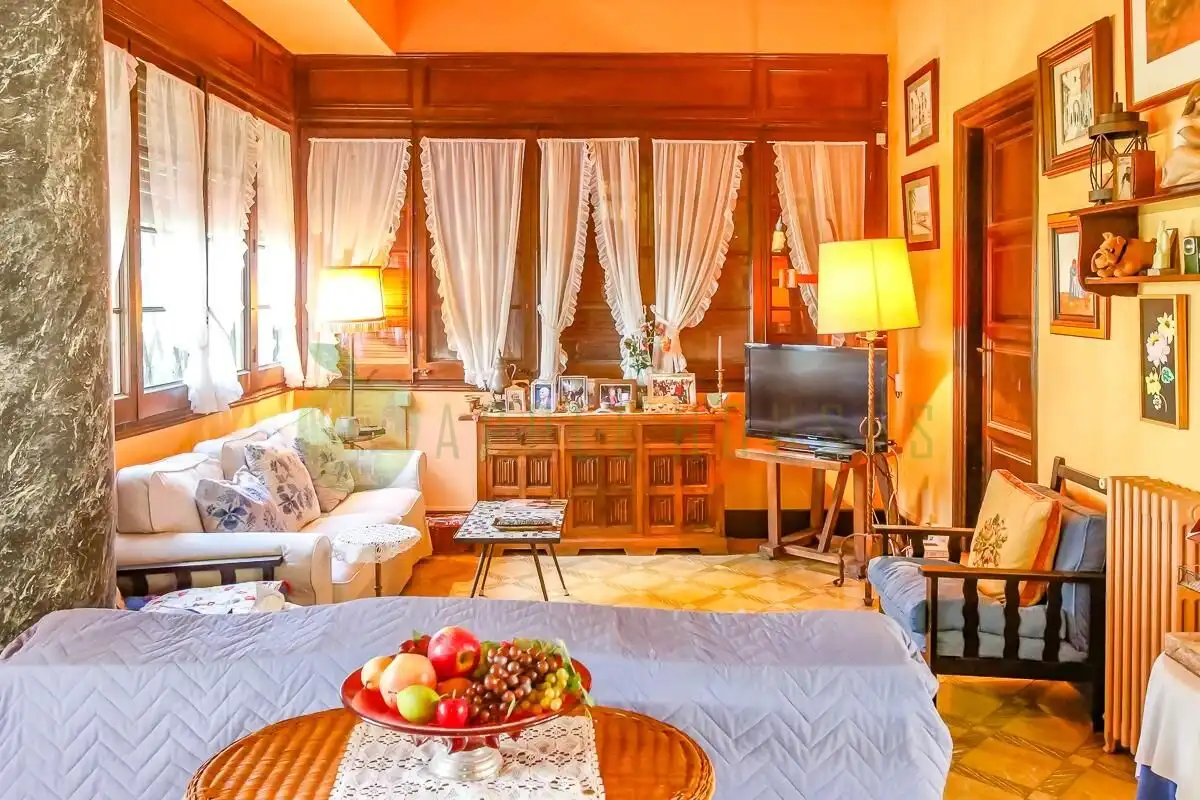 Casa amb terrassa en venda a Can Girona - Terramar - Vinyet, imagen 5