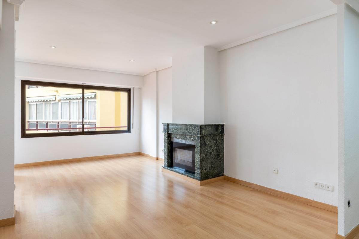 Living room of Flat for sale in  Valencia Capital  with Heating
