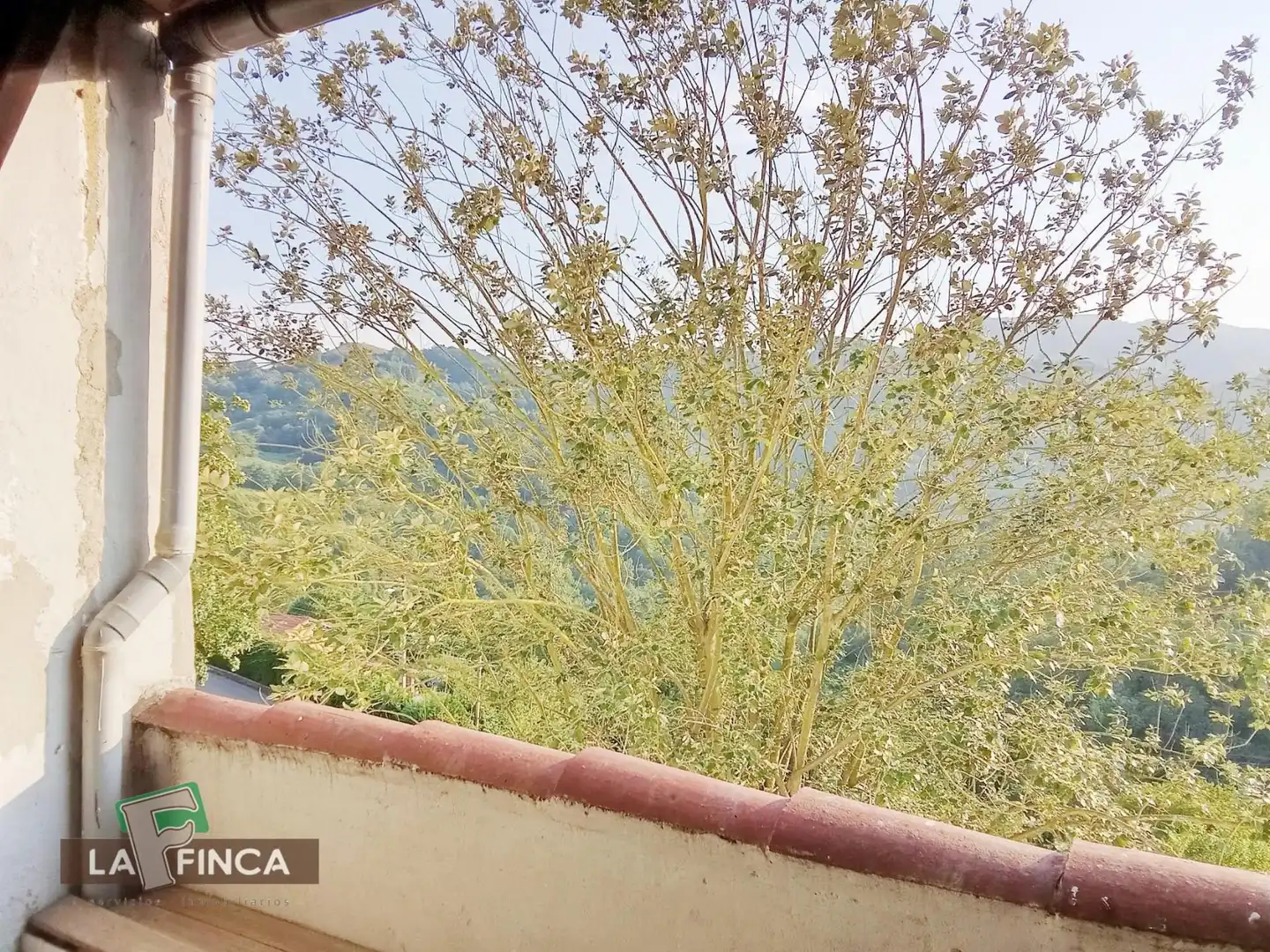 Terrassa de Casa adosada en venda en Oviedo  amb Calefacció, Terrassa i Traster