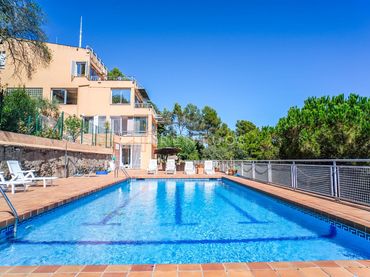 Casa con piscina in vendita a calle de les Alberes