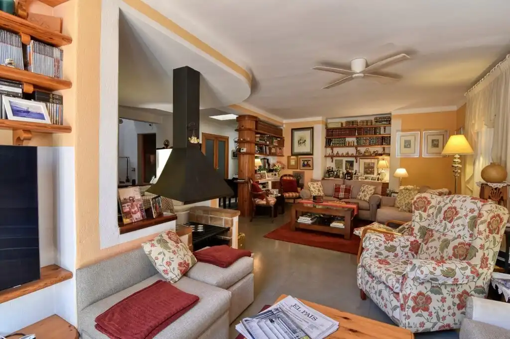 Living room of Detached homes for sale in Calvià  with Air Conditioner, Heating and Private garden