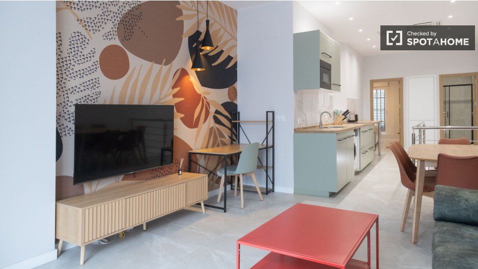 Living room of Flat to rent in  Madrid Capital  with Air Conditioner, Heating and Furnished