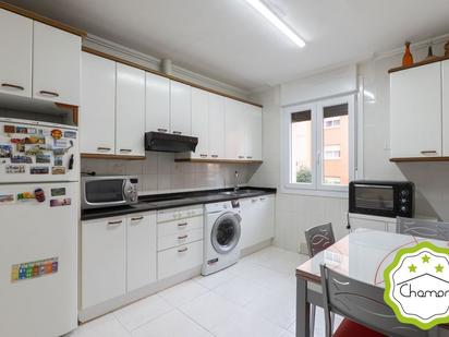 Kitchen of Flat for sale in Barakaldo 