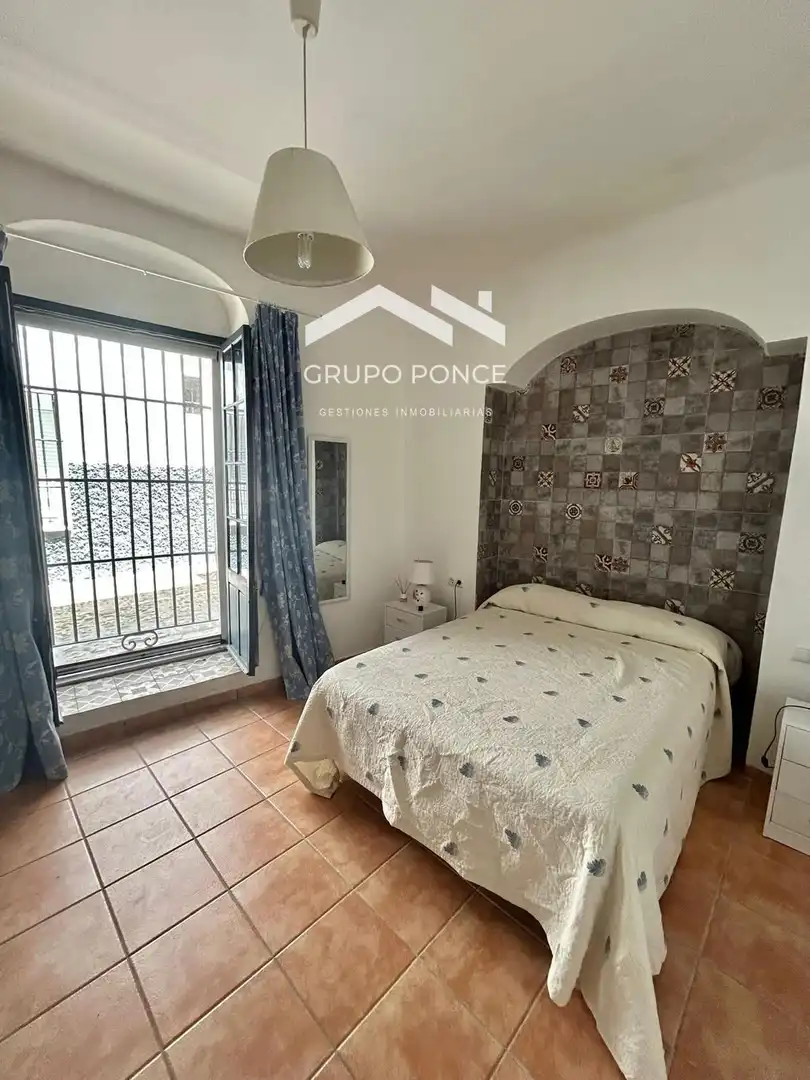 Vista exterior de Piso en venta en Jerez de la Frontera con Aire acondicionado, Terraza y Alarma