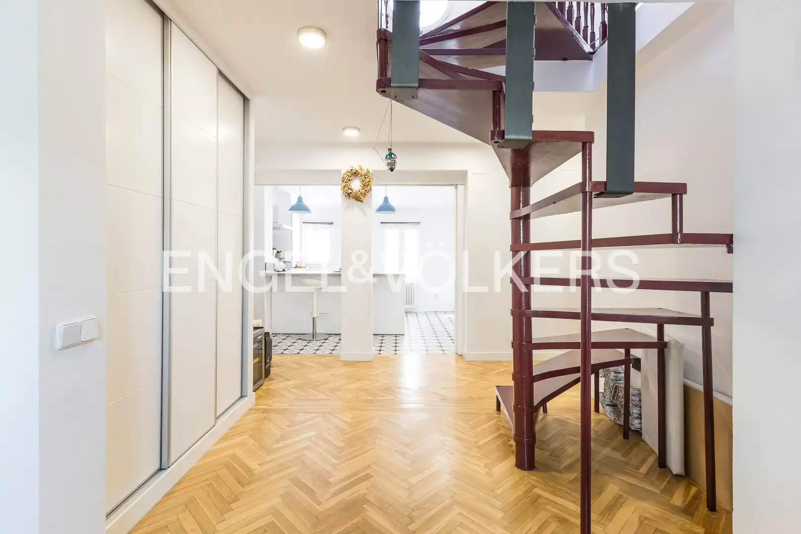 Wohnung zum Verkauf in Madrid mit Klimaanlage und Heizung