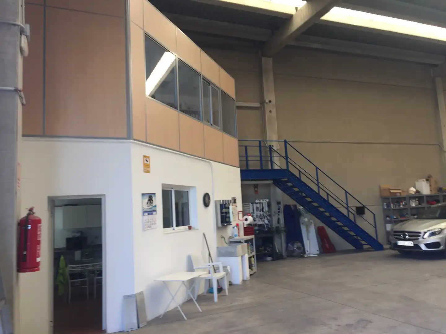 Nau industrial de lloguer en Riba-roja de Túria amb Calefacció i Alarma