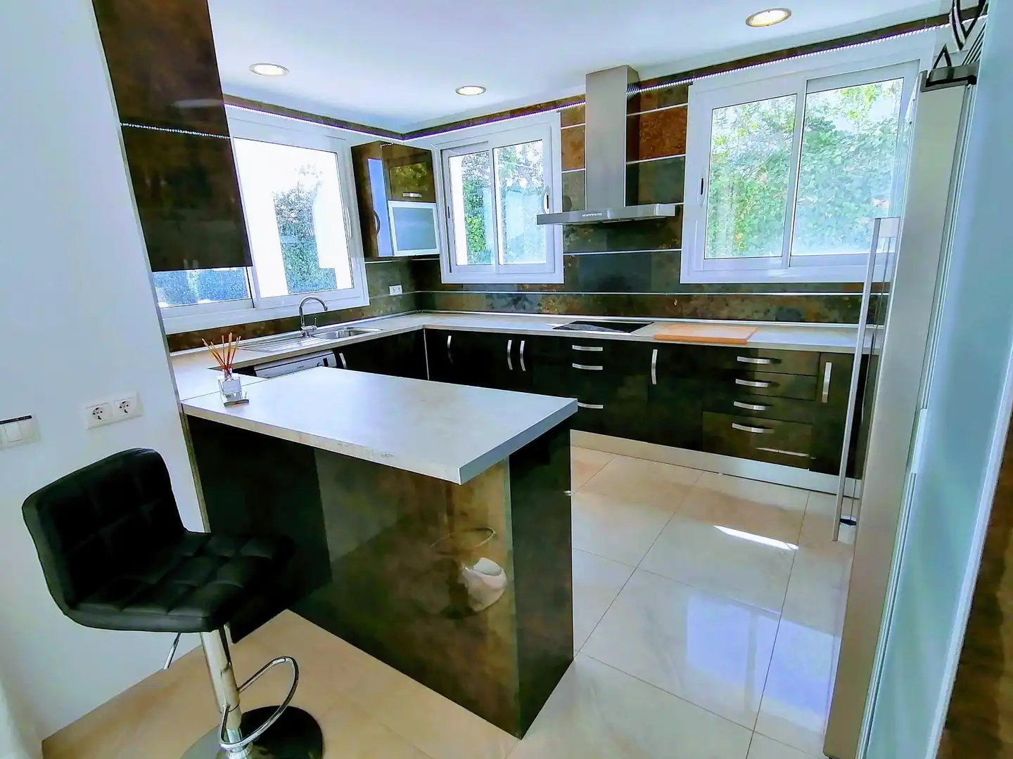 Cocina de Casa o chalet de alquiler en Calvià con Aire acondicionado, Calefacción y Jardín privado