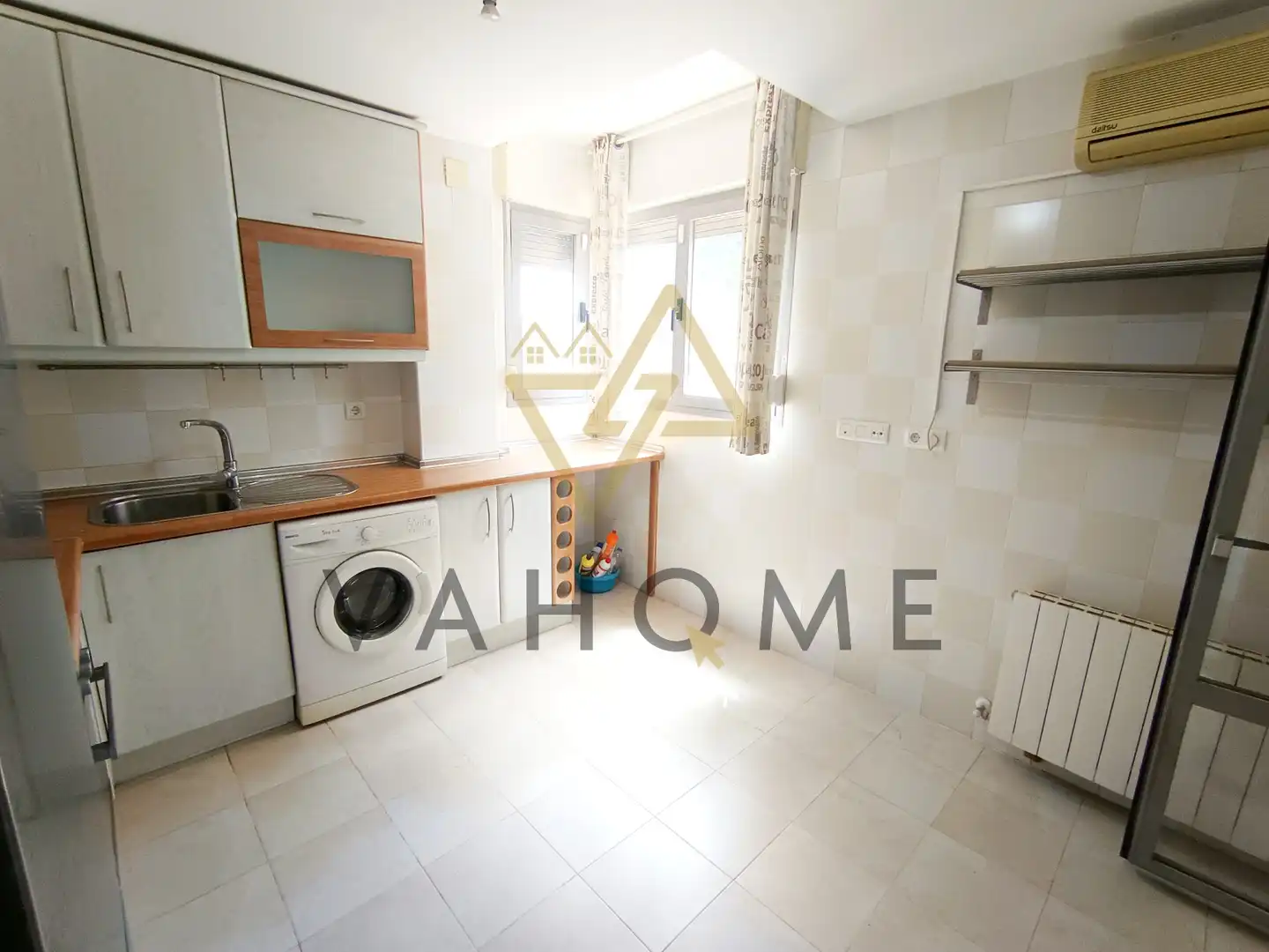 Cocina de Casa adosada en venta en Bargas con Aire acondicionado, Calefacción y Terraza
