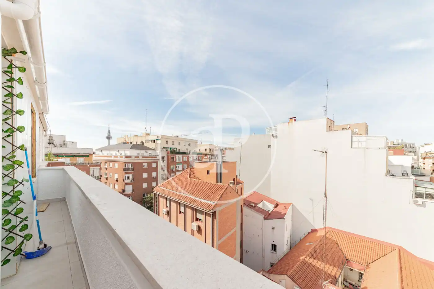 Vista exterior de Ático en venta en Madrid con Aire acondicionado, Calefacción y Terraza