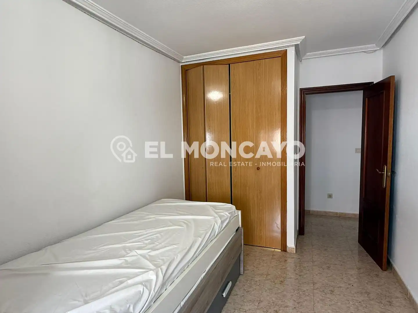 Habitación de Apartamento en venta en San Miguel de Salinas con Aire acondicionado, Calefacción y Terraza