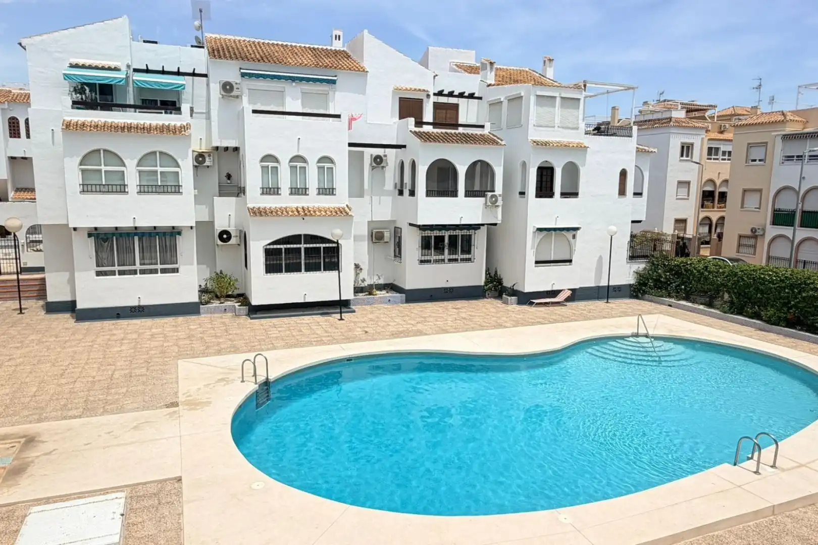 Vista exterior de Pis en venda en Torrevieja amb Moblat
