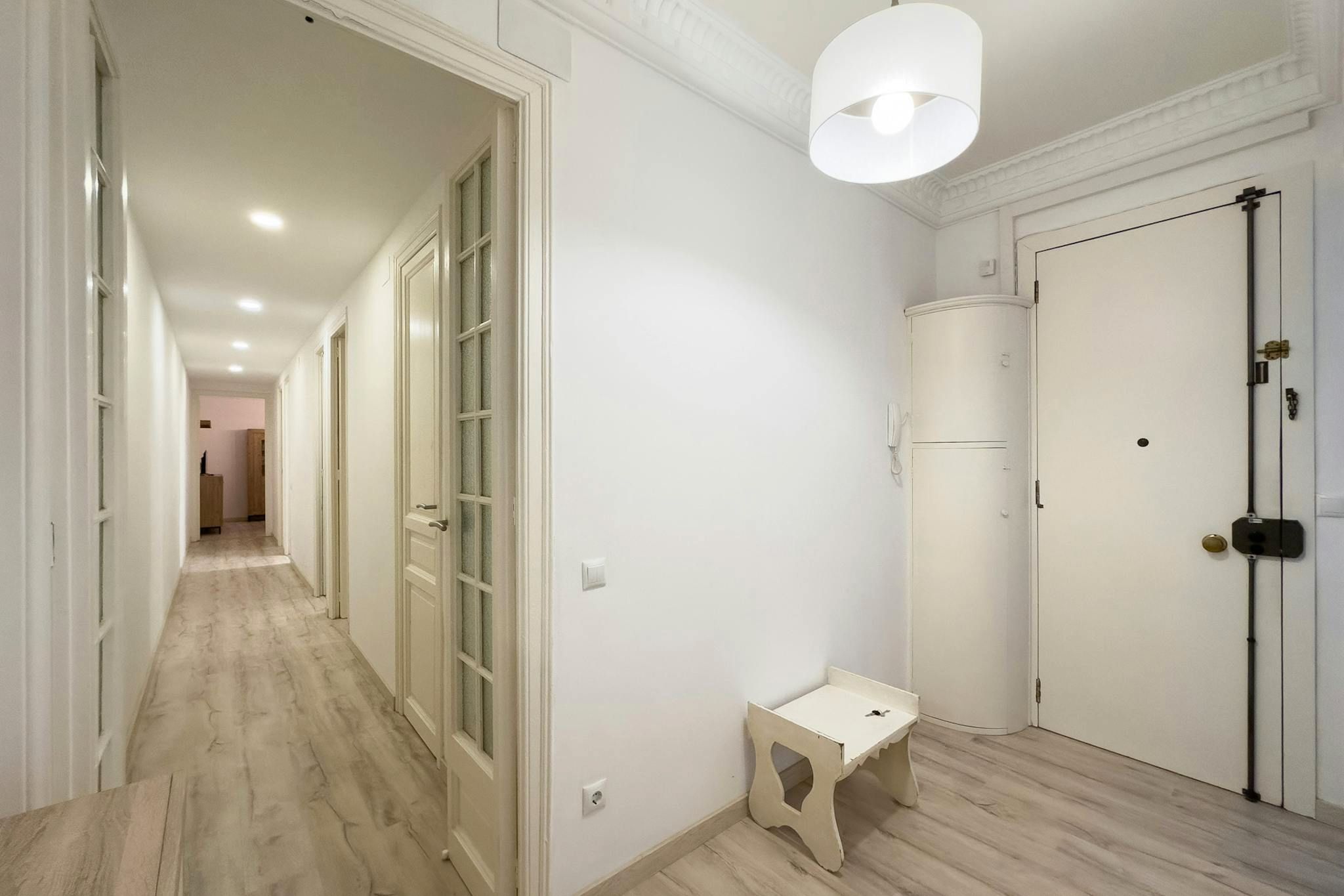 Piso de alquiler en  Barcelona Capital con Calefacción, Amueblado y Lavadora