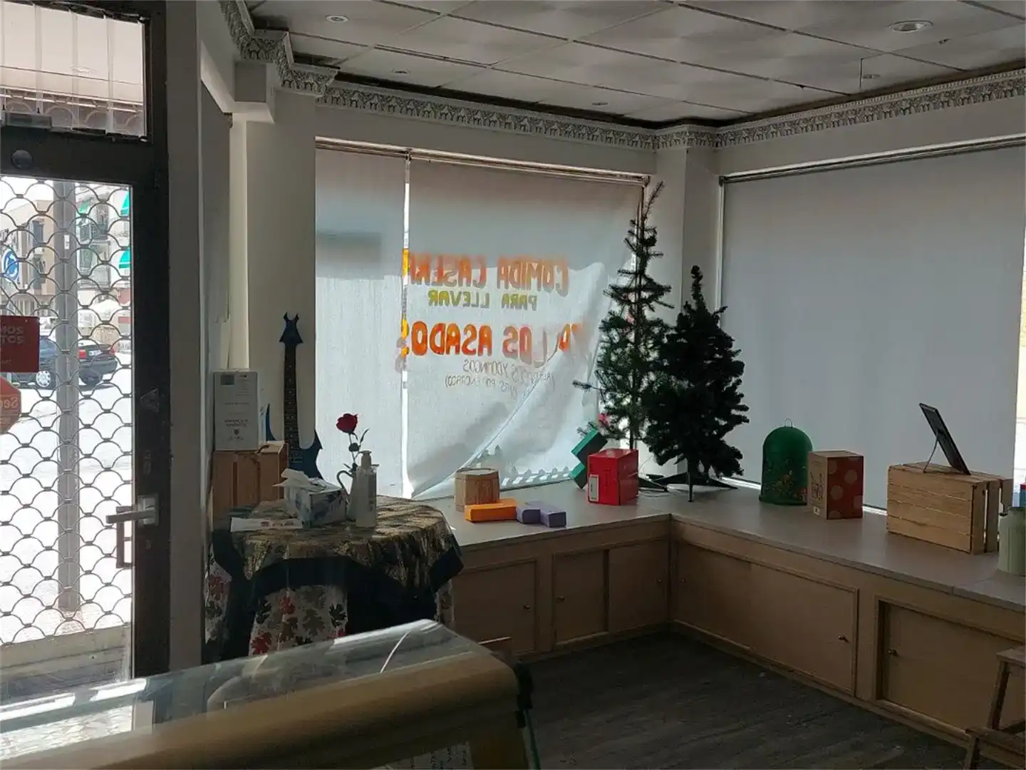 Commercial properties for rent in Parla  with Air Conditioner and Furnished