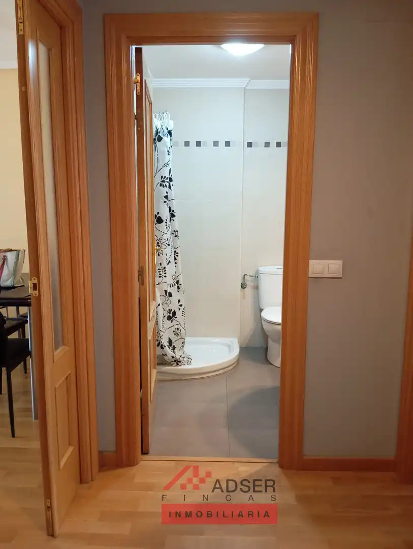 Baño de Piso en venta en Lardero con Calefacción, Parquet y Trastero