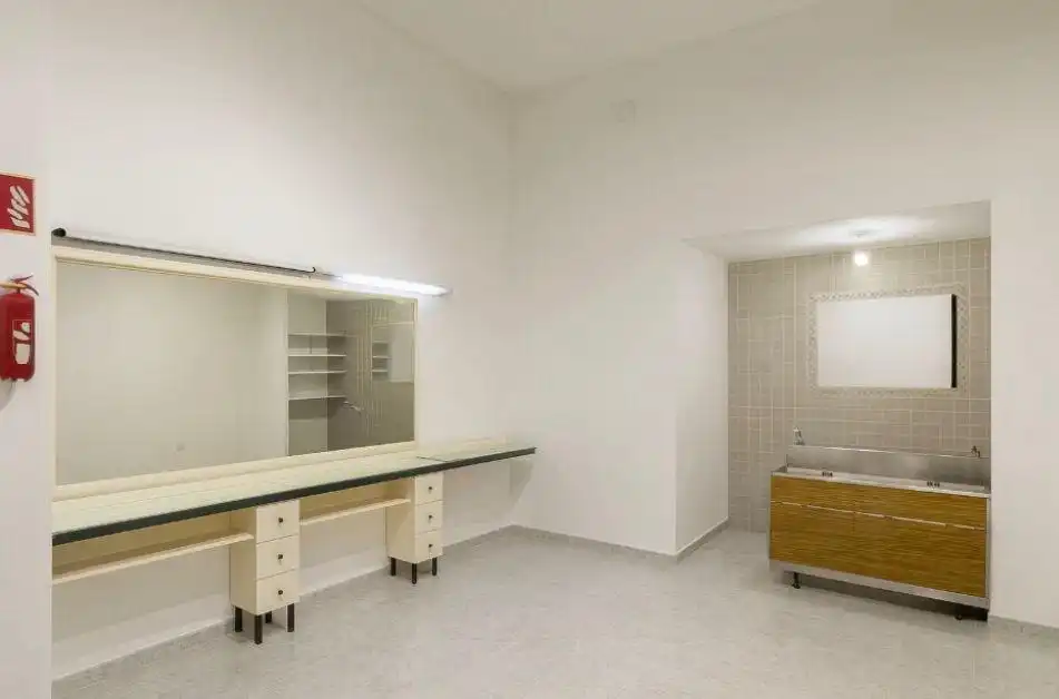 Bathroom of Commercial properties for rent in Alcúdia