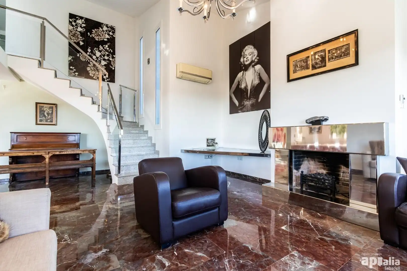 Detached house with terrace for sale in Avenida de Catalunya 36, imagen 7