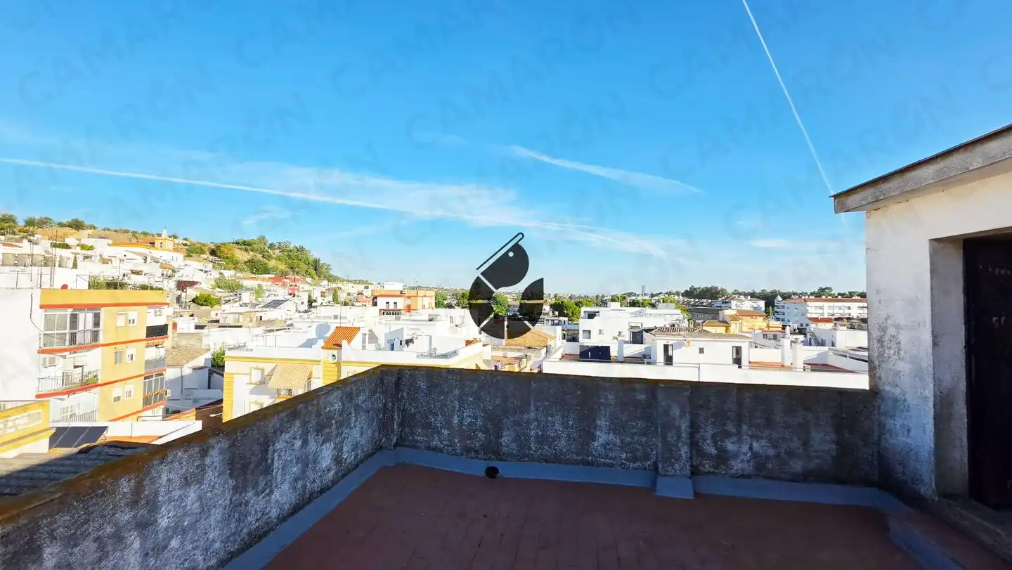 Terrasse von Gebäude zum Verkauf in Gelves, Sevilla