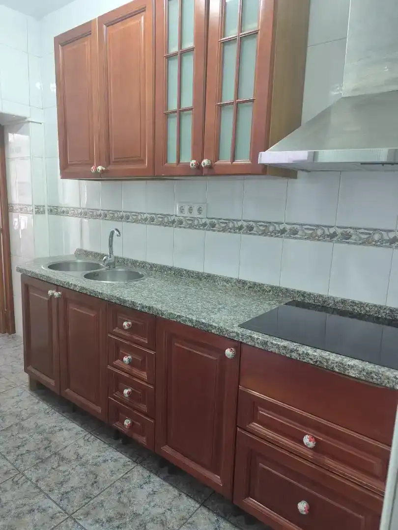 Cuina de Casa adosada de lloguer en Almería amb Aire condicionat, Rentadora i Microones