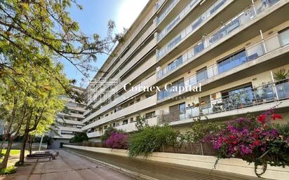 Exterior view of Planta baja for sale in  Barcelona Capital  with Air Conditioner, Heating and Terrace