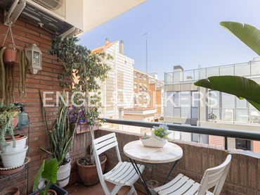 Piso con balcón en venta en Sants - Montjuïc