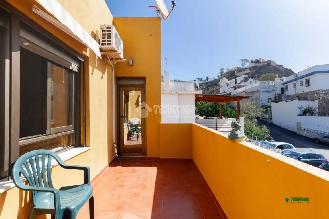 Detached homes for sale in C. Eduardo VII, Castell del Rey