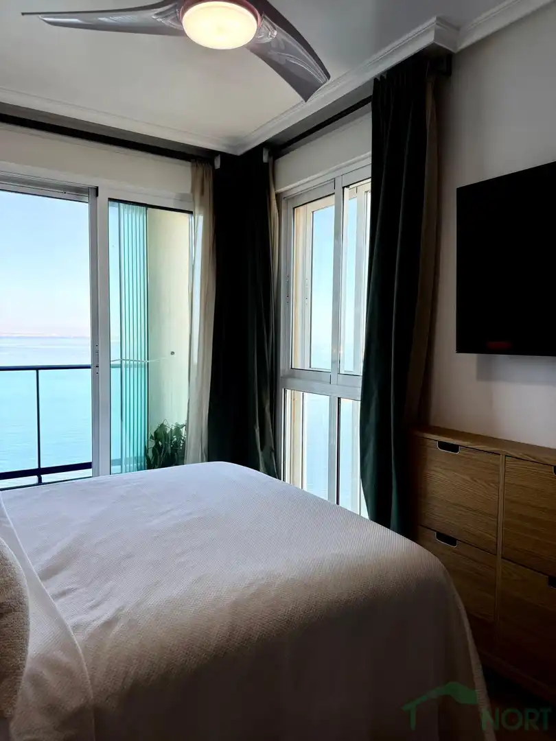 Schlafzimmer von Dachboden zum Verkauf in La Manga del Mar Menor mit Terrasse, Möbliert und Gemeinschaftspool