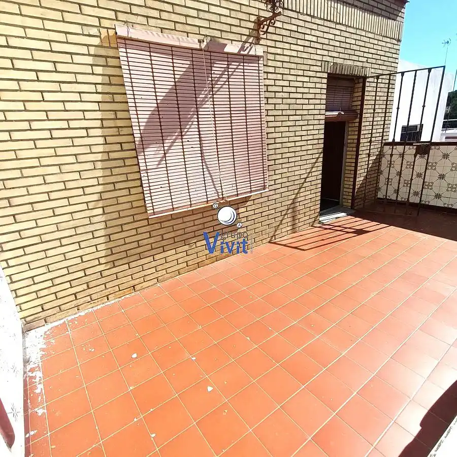 Exterior view of Houses for sale in Alcalá de Guadaira  with Terrace