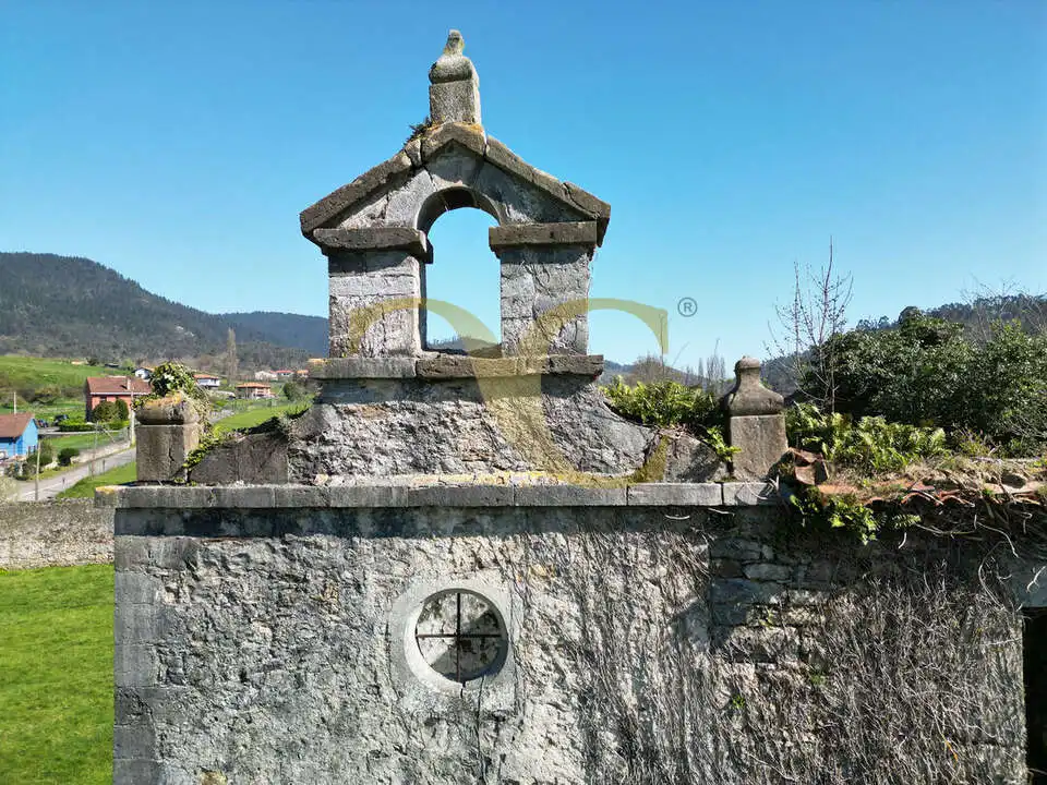 Vista exterior de Casa o chalet en venta en Las Regueras   con Jardín privado