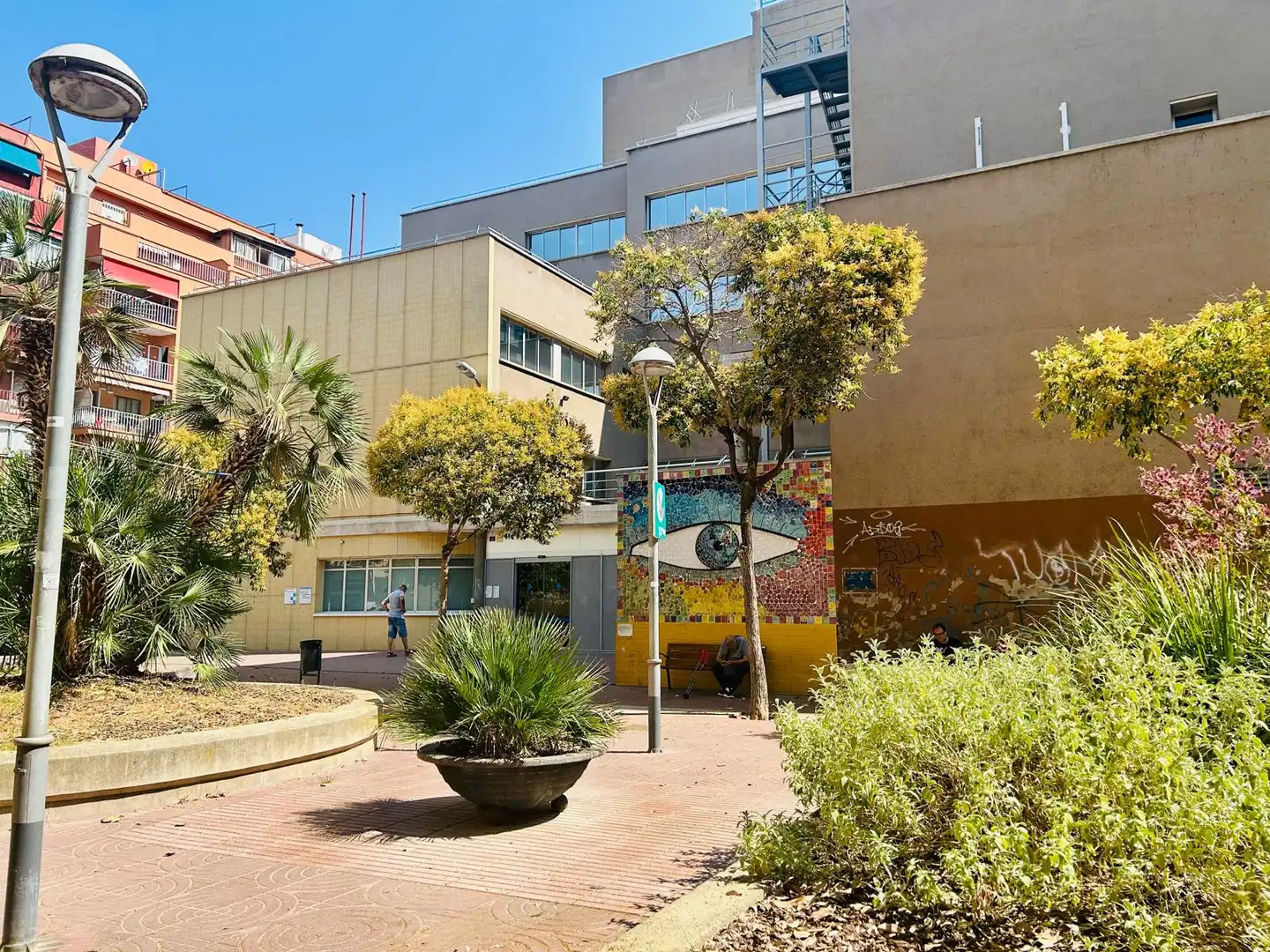 Vista exterior de Pis en venda en Sant Adrià de Besòs amb Aire condicionat, Moblat i Forn
