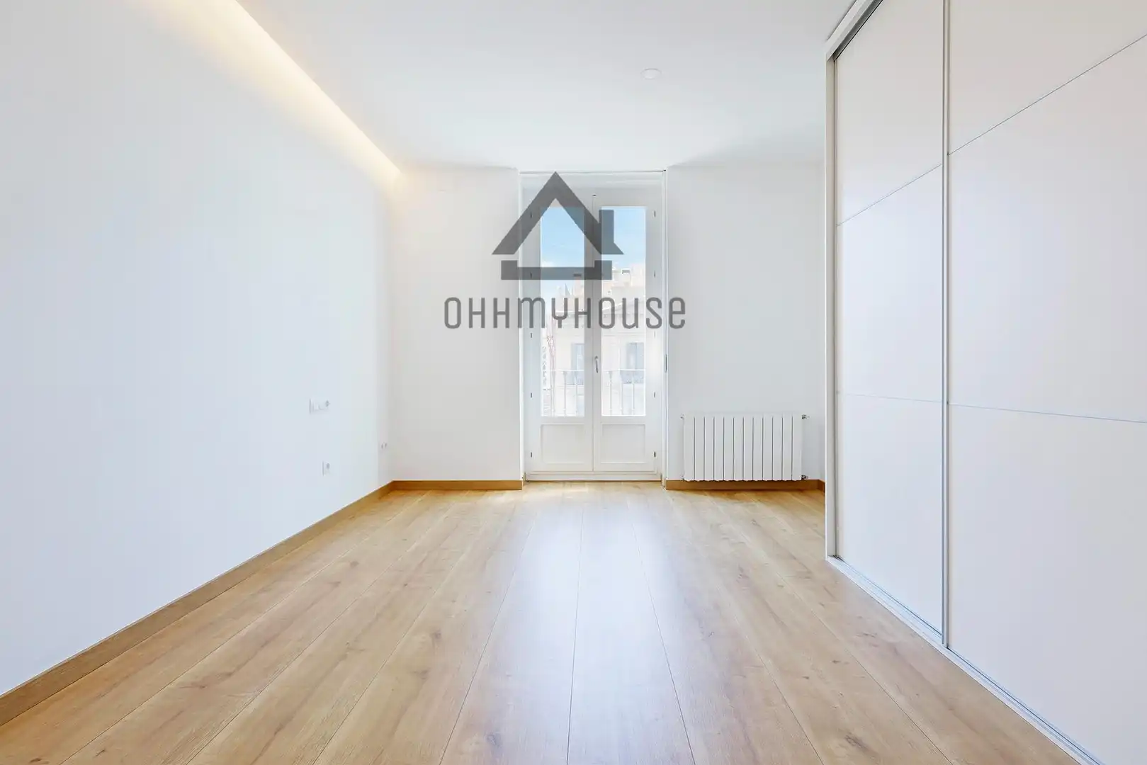 Sala d'estar de Pis en venda en Barcelona amb Calefacció, Parquet i Balcó