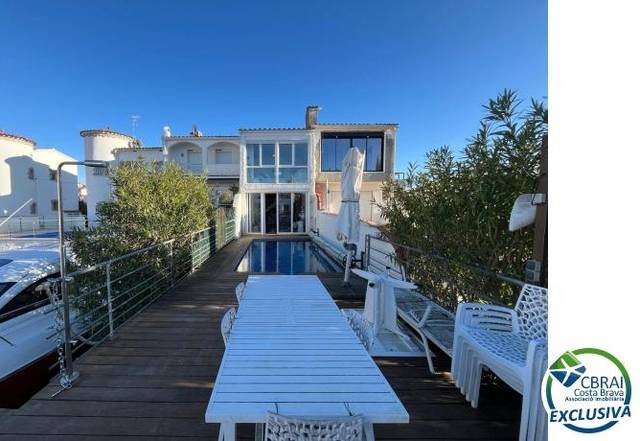 Casa-chalet en Venta en Carrer Ebre en Segre - Ebre - Ter