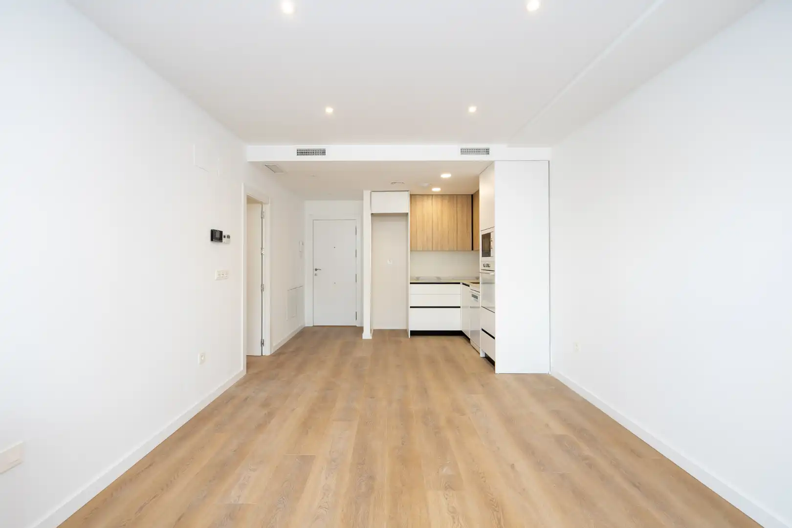 Flat for rent in Granada  with Air Conditioner, Heating and Terrace