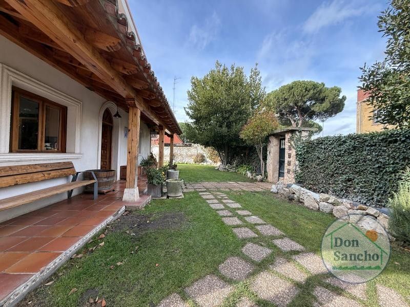 Jardí de Casa o xalet en venda en Valladolid Capital amb Calefacció i Piscina