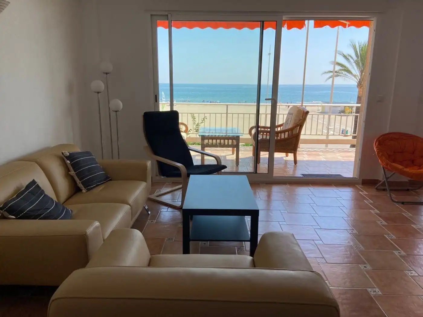 Mini appartamento con giardino in affitto a Passeig Maritim Neptu, imagen 6