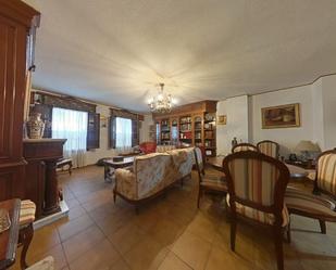 Sala d'estar de Casa adosada en venda en  Córdoba Capital amb Aire condicionat, Calefacció i Terrassa