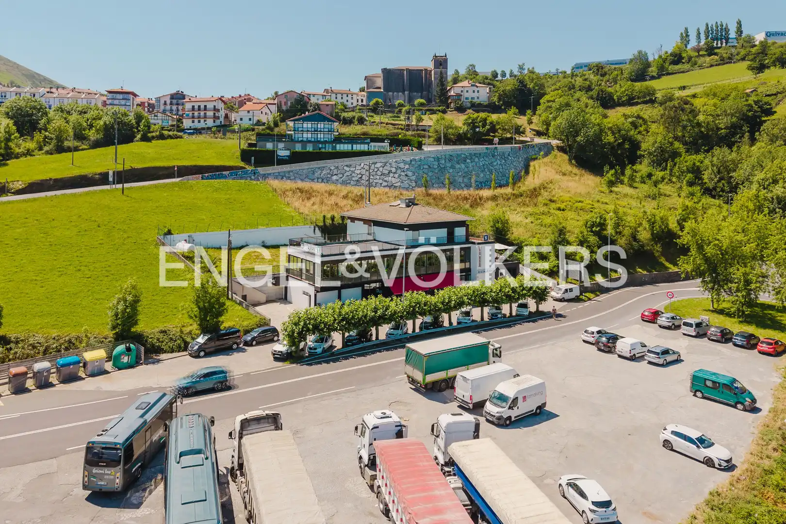 Vista exterior de Casa o chalet en venta en Deba con Calefacción, Jardín privado y Balcón
