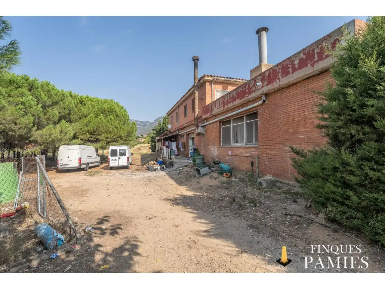 Vista exterior de Casa o xalet en venda en Alforja amb Aire condicionat, Jardí privat i Terrassa