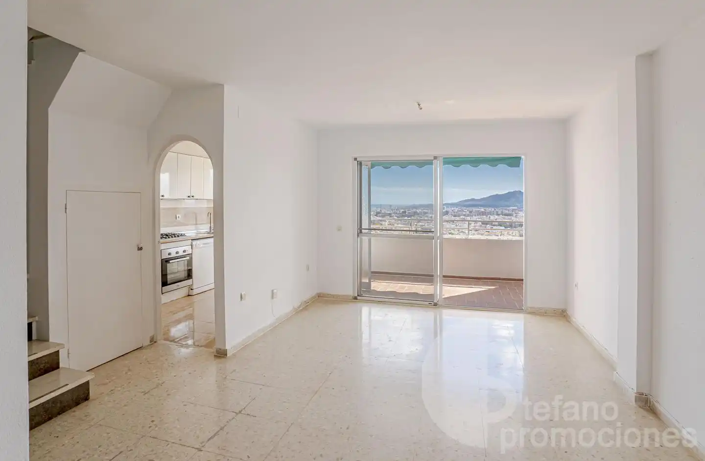 Außenansicht von Dachboden zum Verkauf in Málaga mit Terrasse und Gemeinschaftspool