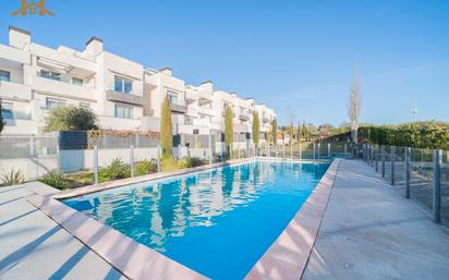 Piscina de Planta baixa en venda en Boadilla del Monte amb Aire condicionat, Calefacció i Jardí privat