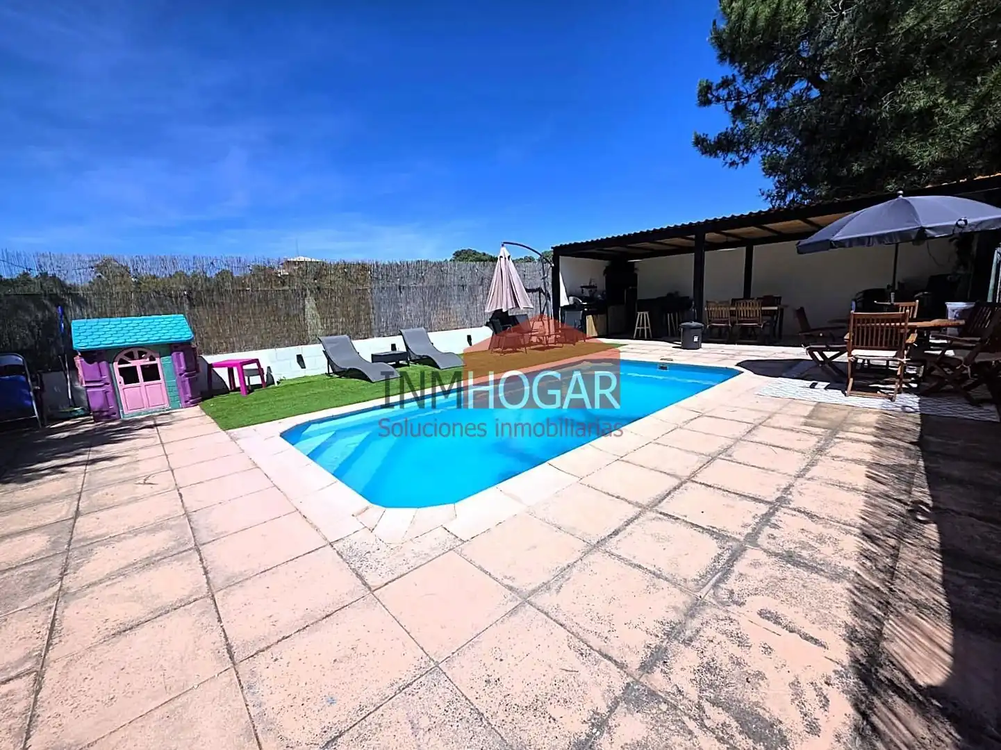 Piscina de Casa adosada en venda en Mediana de Voltoya amb Calefacció, Jardí privat i Piscina