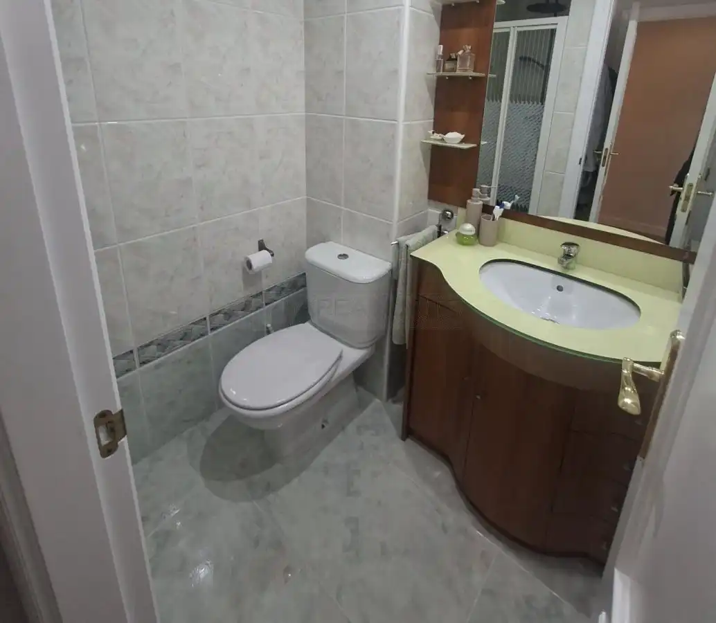 Baño de Piso en venta en Vitoria - Gasteiz con Calefacción, Parquet y Terraza