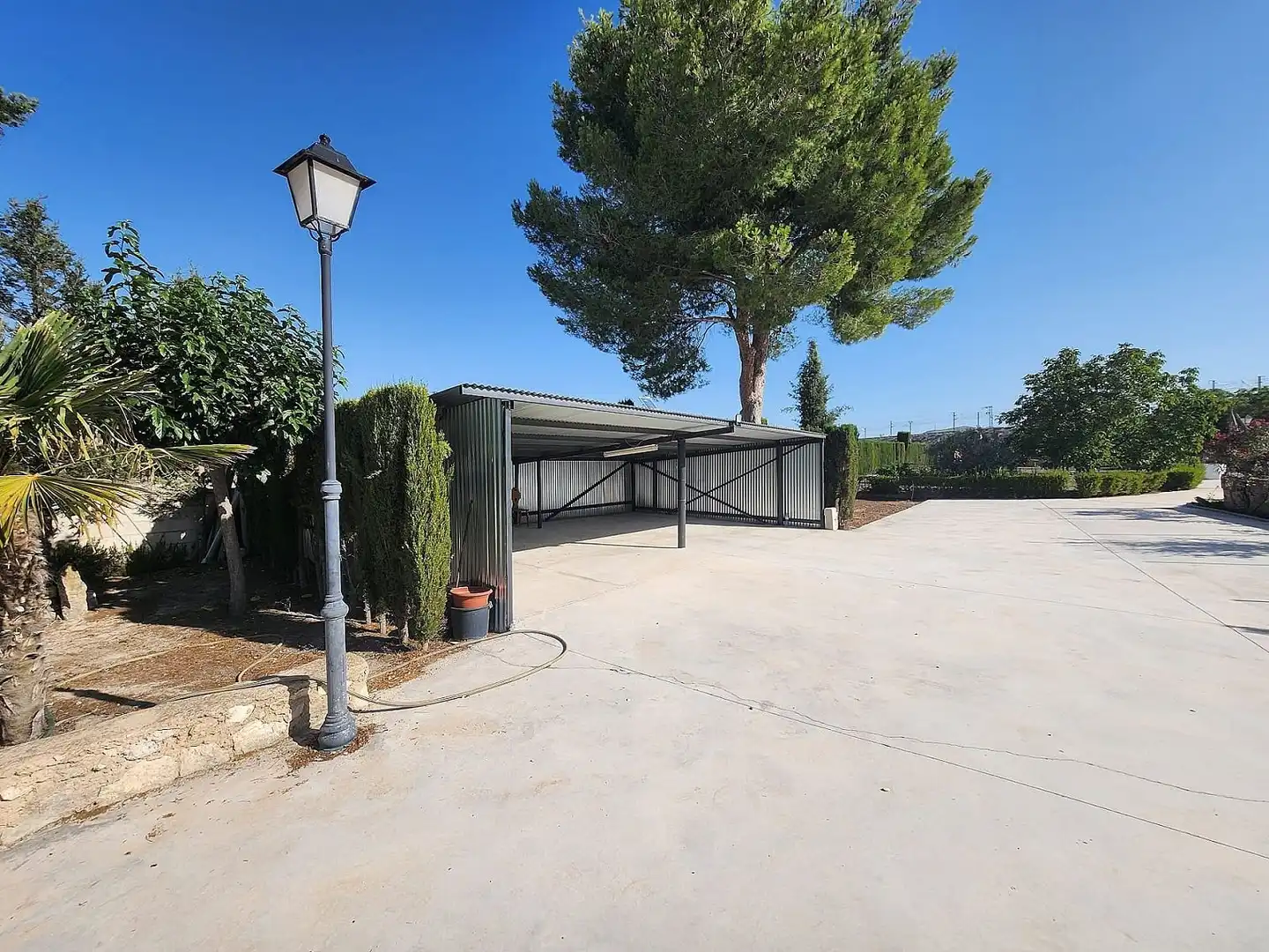 Parkplatz von Country house zum Verkauf in Villena mit Terrasse und Möbliert