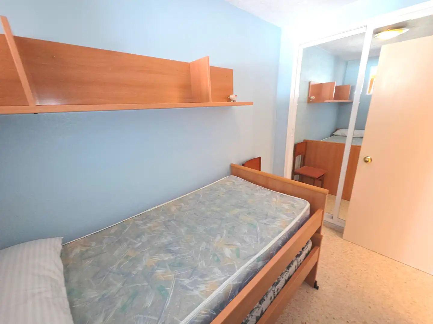 Bedroom of Attic for sale in Algeciras  with Terrace and Community pool