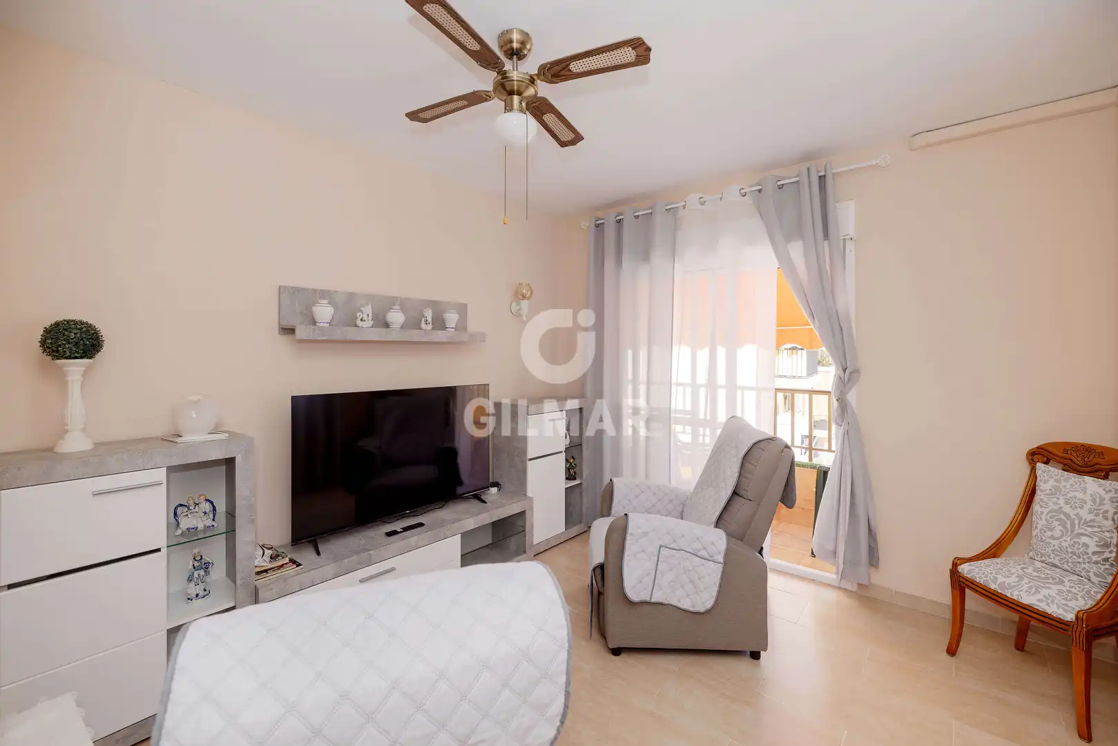 Bedroom of Flat for sale in Estepona  with Balcony
