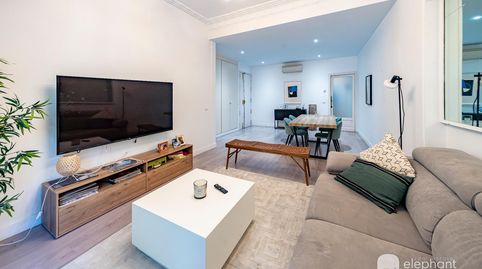 Foto 3 de Piso de alquiler en Almagro, Madrid Capital