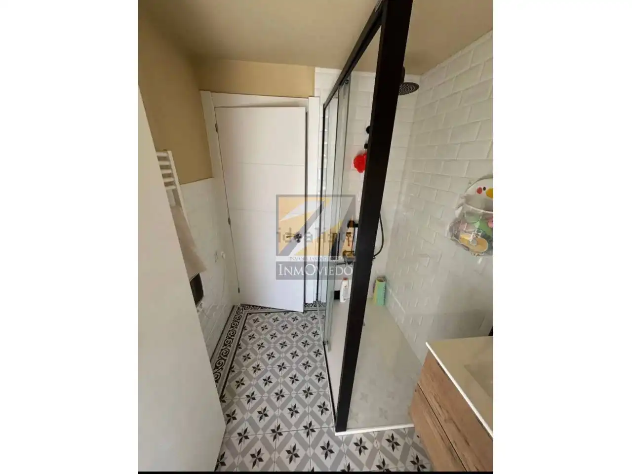 Bathroom of Flat for sale in La Felguera