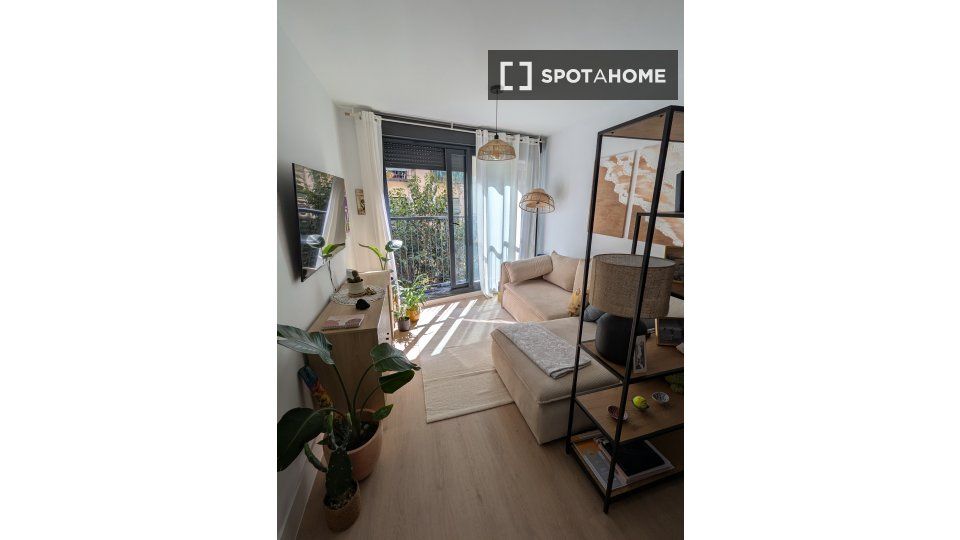 Vista exterior de Piso de alquiler en  Madrid Capital con Aire acondicionado, Calefacción y Amueblado